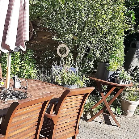 Charming Flat Steps Away From The Upper Unit Feriehus *