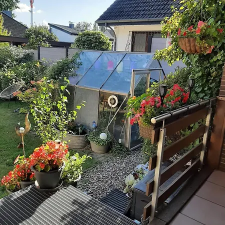 Charming Flat Steps Away From The Upper Unit Wunstorf